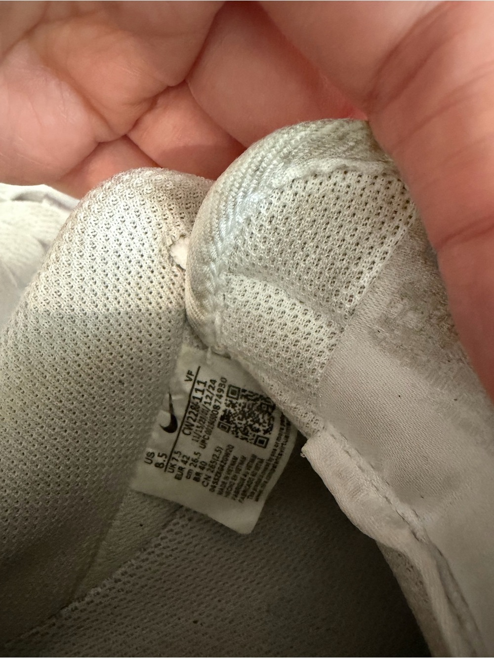 Nike Air Force 1 '07 Triple White sneakers men’s size 8.5 - Picture 9 of 9